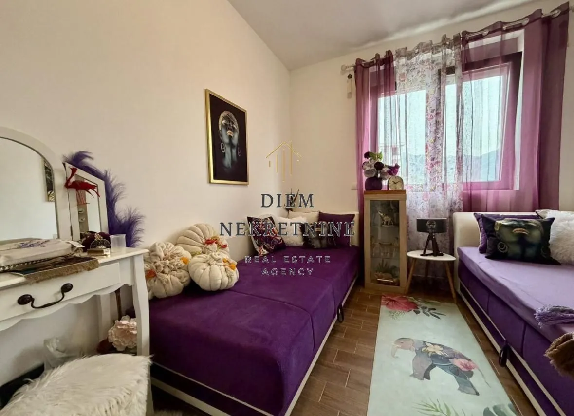 Prodaja, dvosoban stan, 63m², Centar, Bar