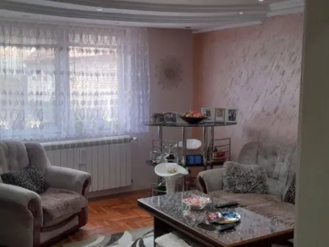 Prodaja, kuća, 280m², Sremska Mitrovica, Srbija - image 11