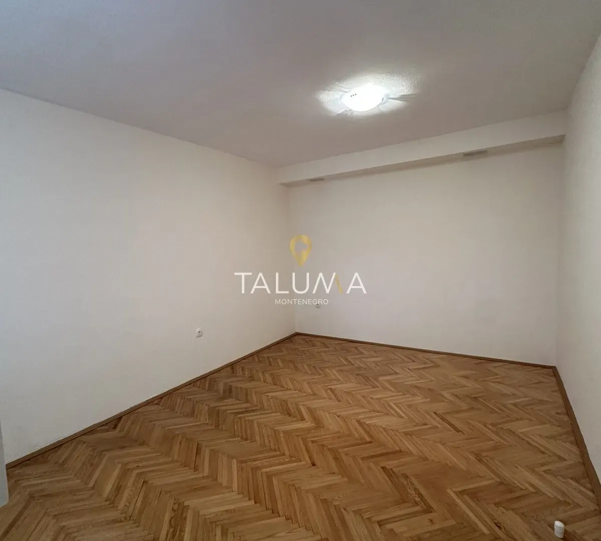 Izdavanje, jednosoban stan, 60m², Tološi, Podgorica