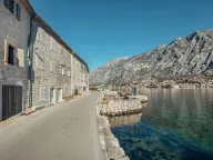 Izdavanje, kuća, 90m², Muo, Kotor - image 23