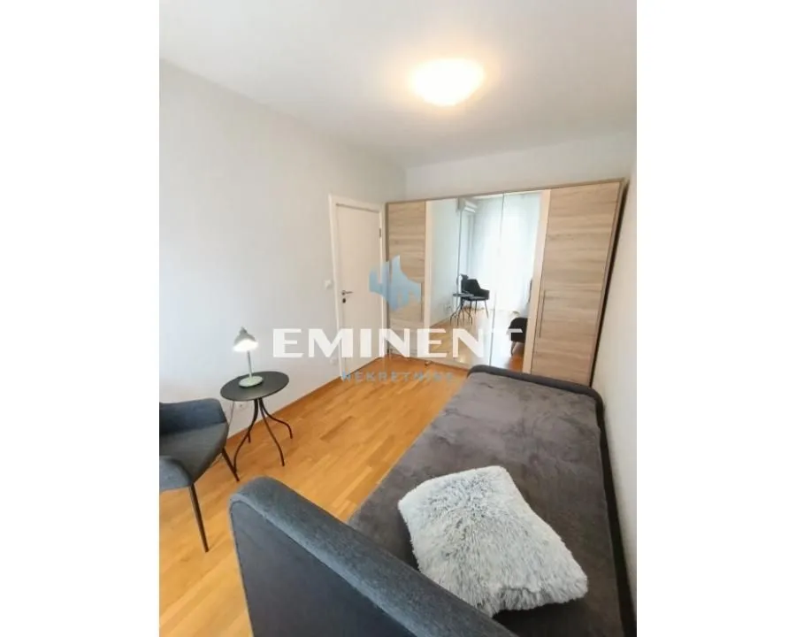 Prodaja, trosoban stan, 81m², Ada, Beograd