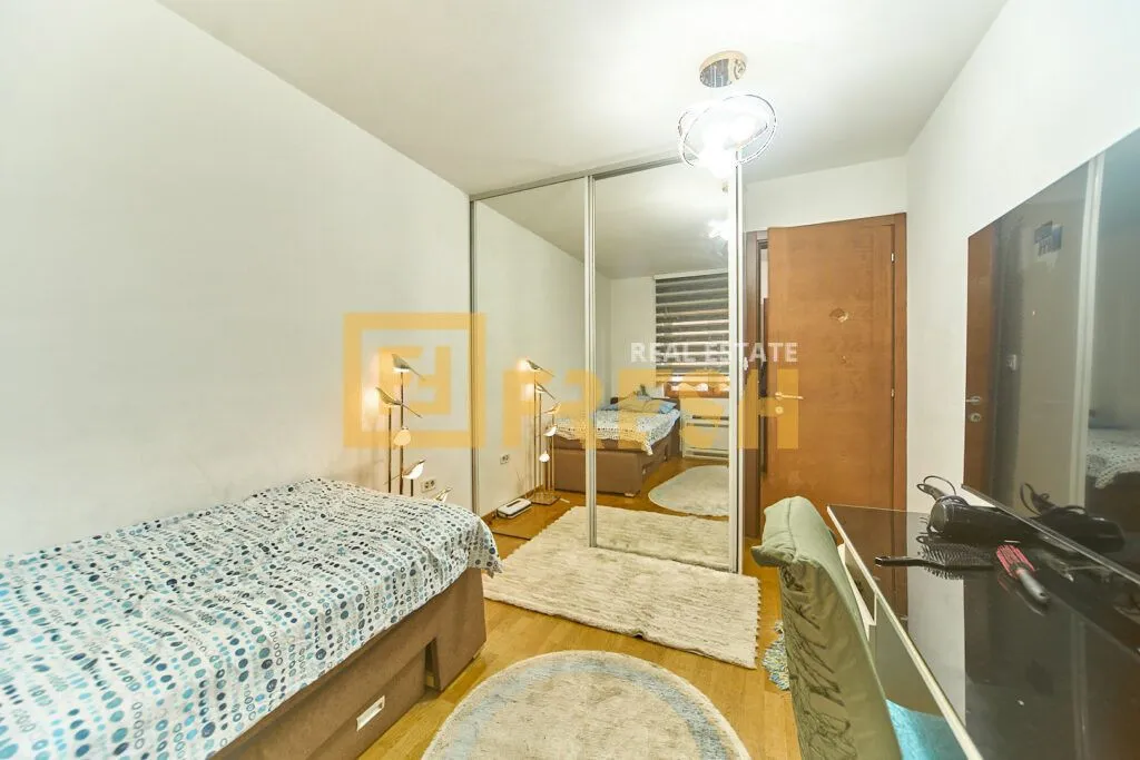 Prodaja, trosoban stan, 120m², Tološi, Podgorica