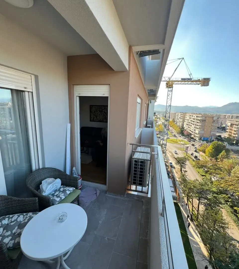 Izdavanje, dvosoban stan, 73m², Central Point, Podgorica