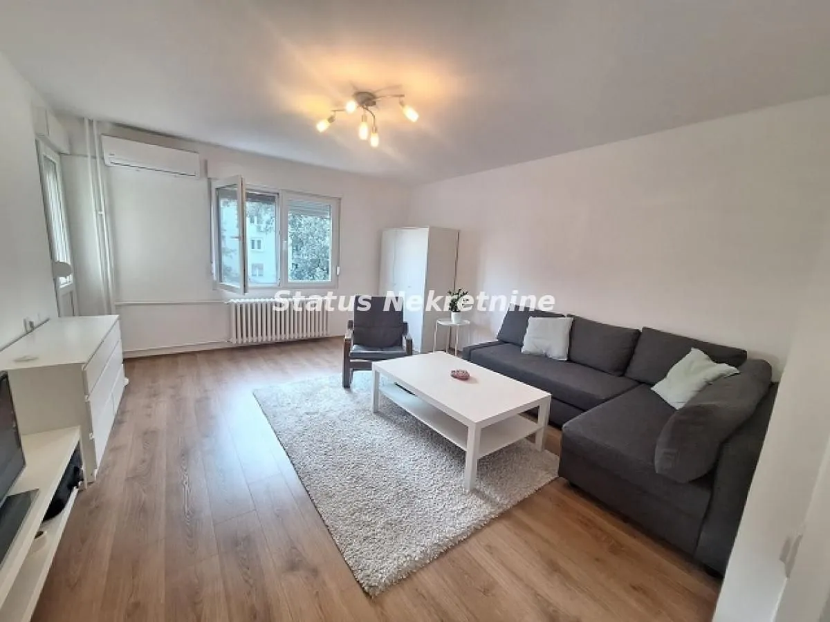 Izdavanje, trosoban stan, 83m², Bulevar Oslobodjenja, Novi Sad Sve Podlokacije