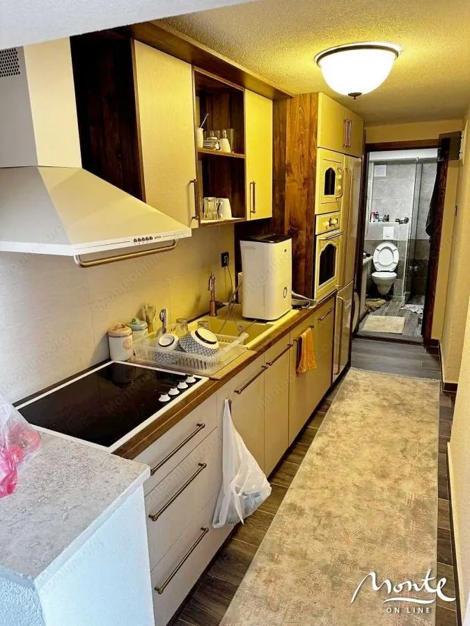 Prodaja, jednosoban stan, 57m², Tivat, Crna Gora