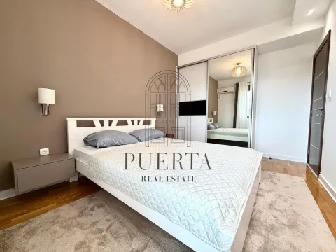 Izdavanje, dvosoban stan, 90m², Preko Morače, Podgorica - image 14