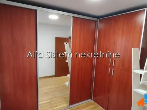 Izdavanje, četvorosoban stan, 120m², Kalenić Pijaca, Vračar Sve Podlokacije - image 13
