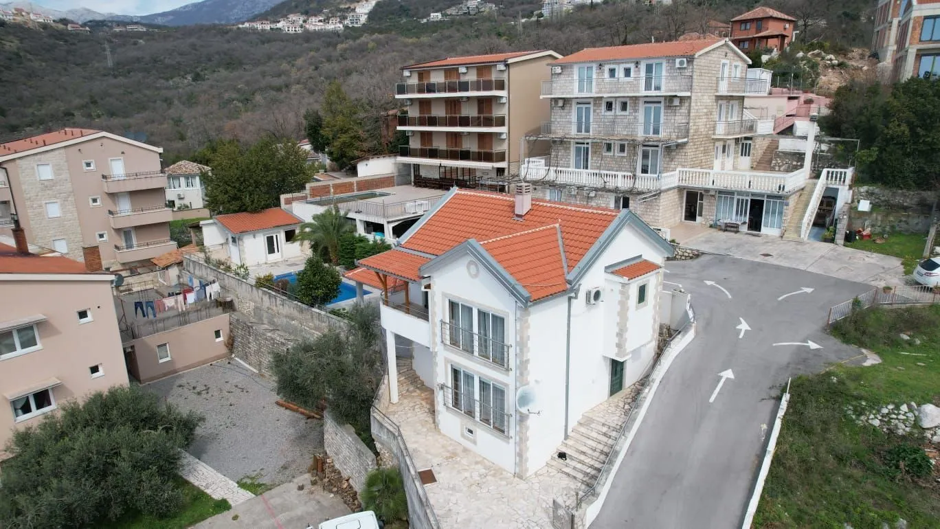 Sale, house, 370m², Sveti Stefan, Budva