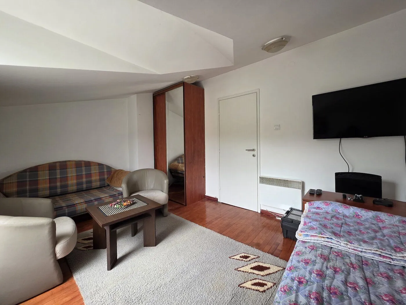 Prodaja, stan, 126m², Malo Brdo, Podgorica