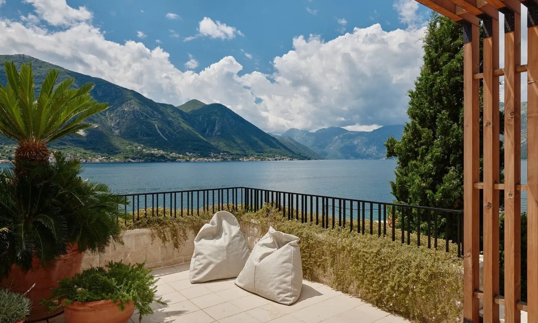 Prodaja, kuća, 420m², Dobrota, Kotor