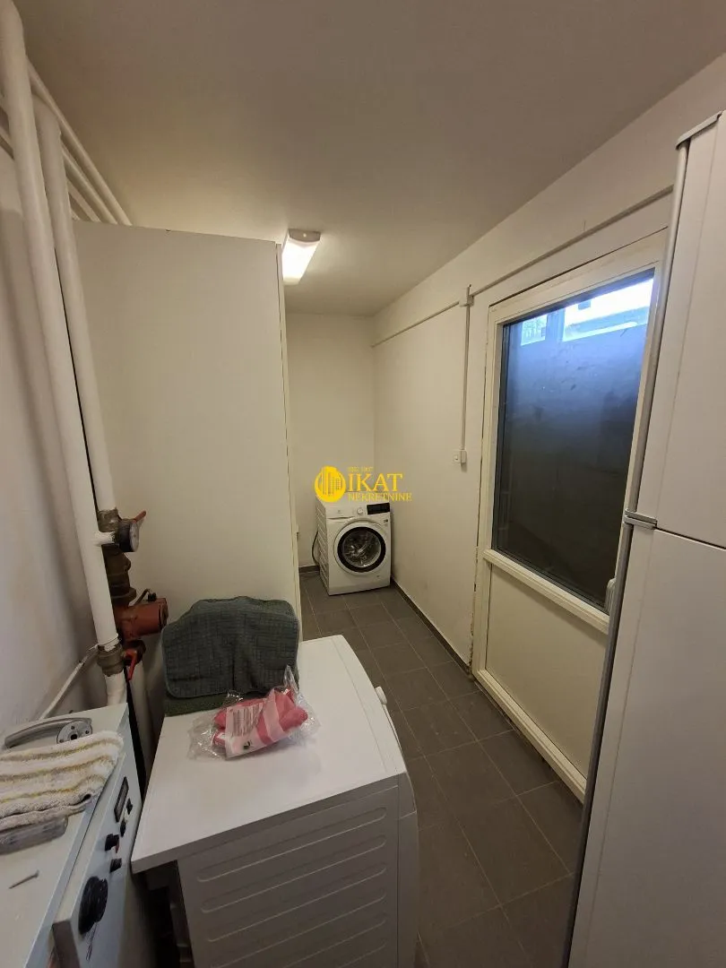 Prodaja, kuća, 250m², Mali Mokri Lug, Zvezdara Sve Podlokacije