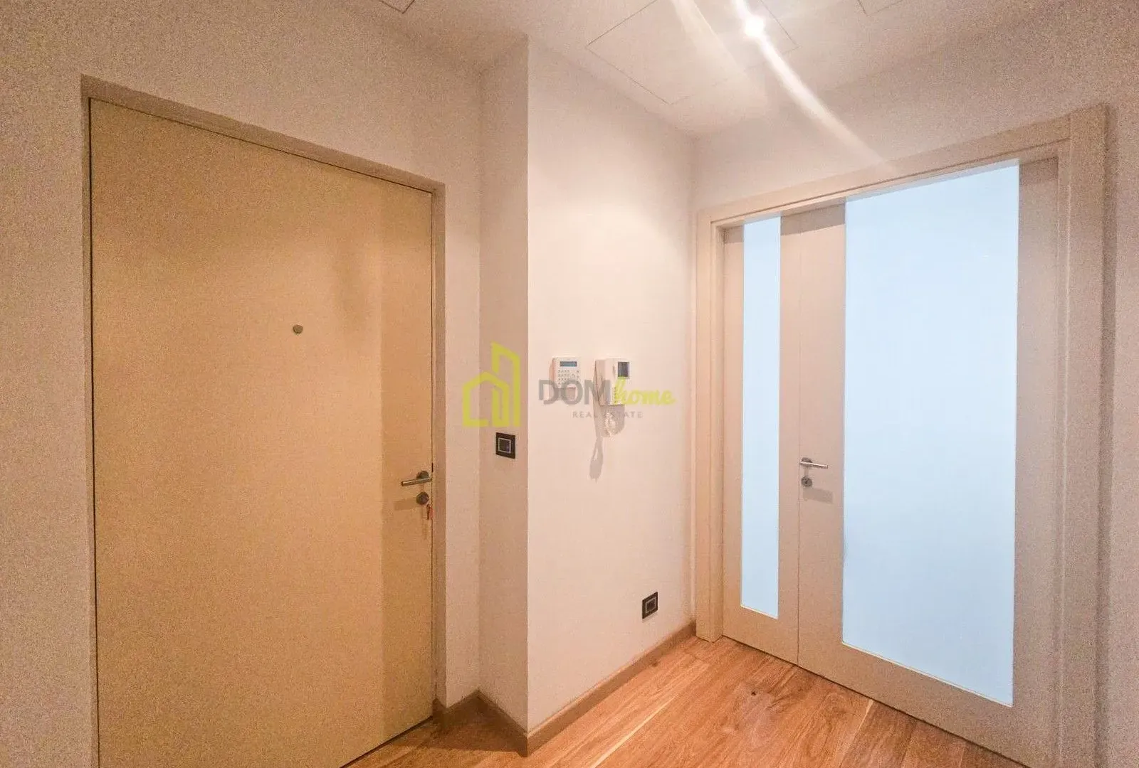 Izdavanje, dvosoban stan, 127m², Kruševac, Podgorica