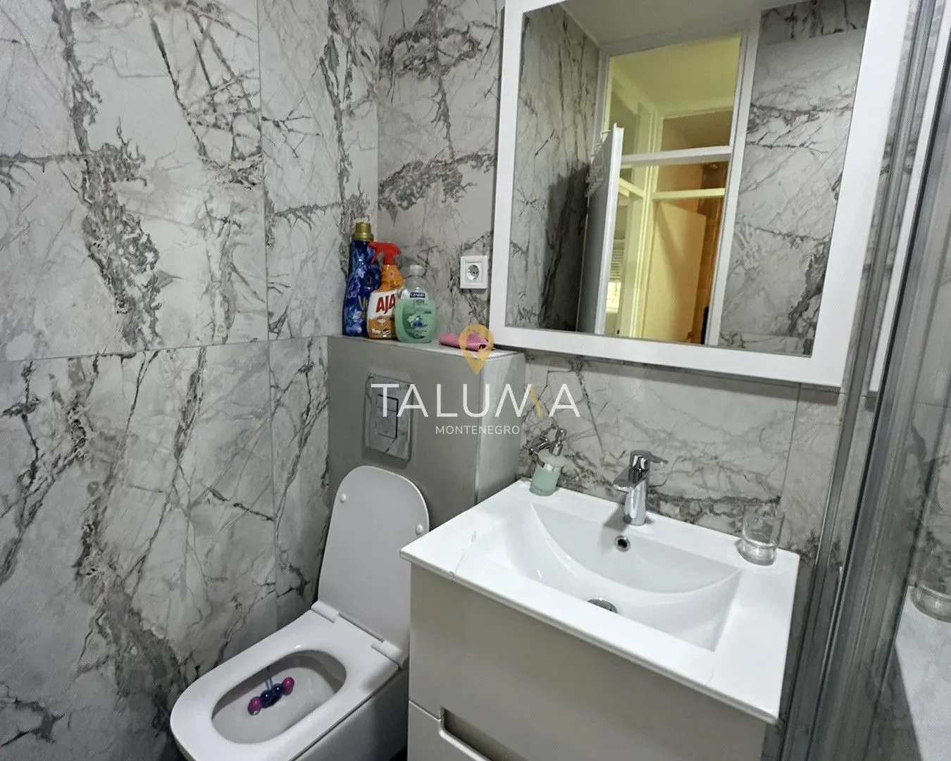 Rent, two bedroom apartment, 78m², Blok 5, Podgorica