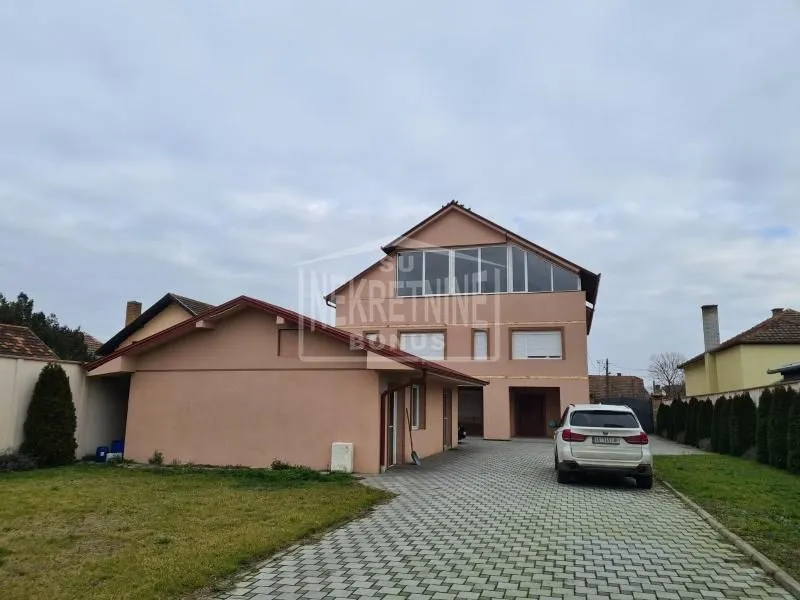 Sale, house, 250m², Aleksandrovo, Subotica