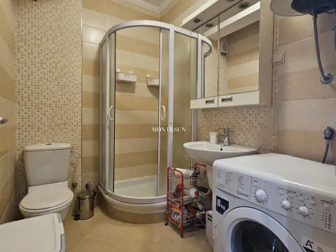 Izdavanje, dvosoban stan, 54m², Centar, Budva - image 3