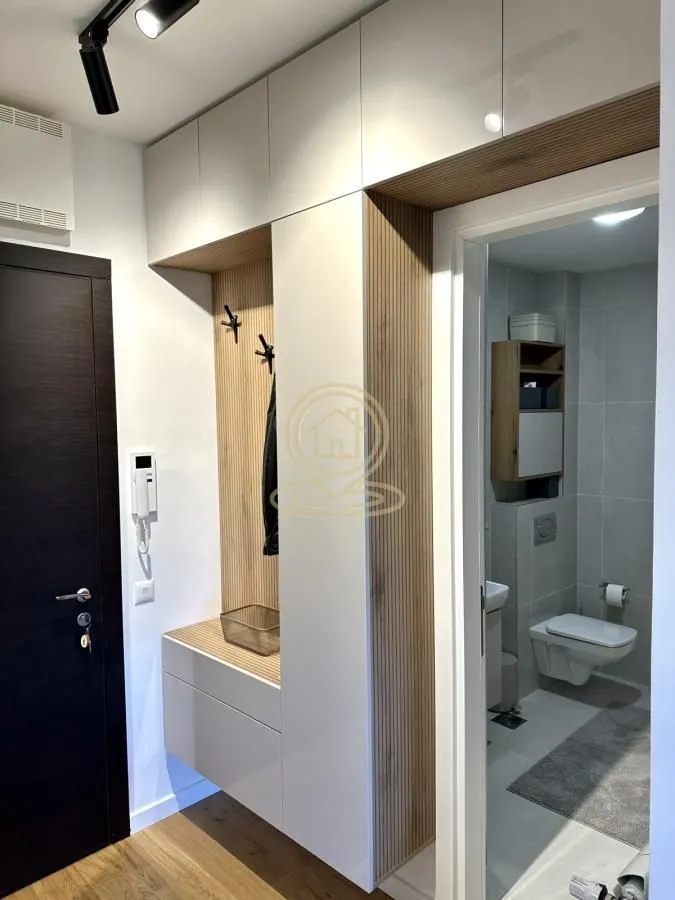 Izdavanje, dvosoban stan, 50m², Palilula, Niš