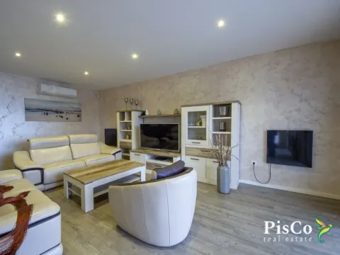 Sale, house, 380m², Krimovica, Kotor - image 2