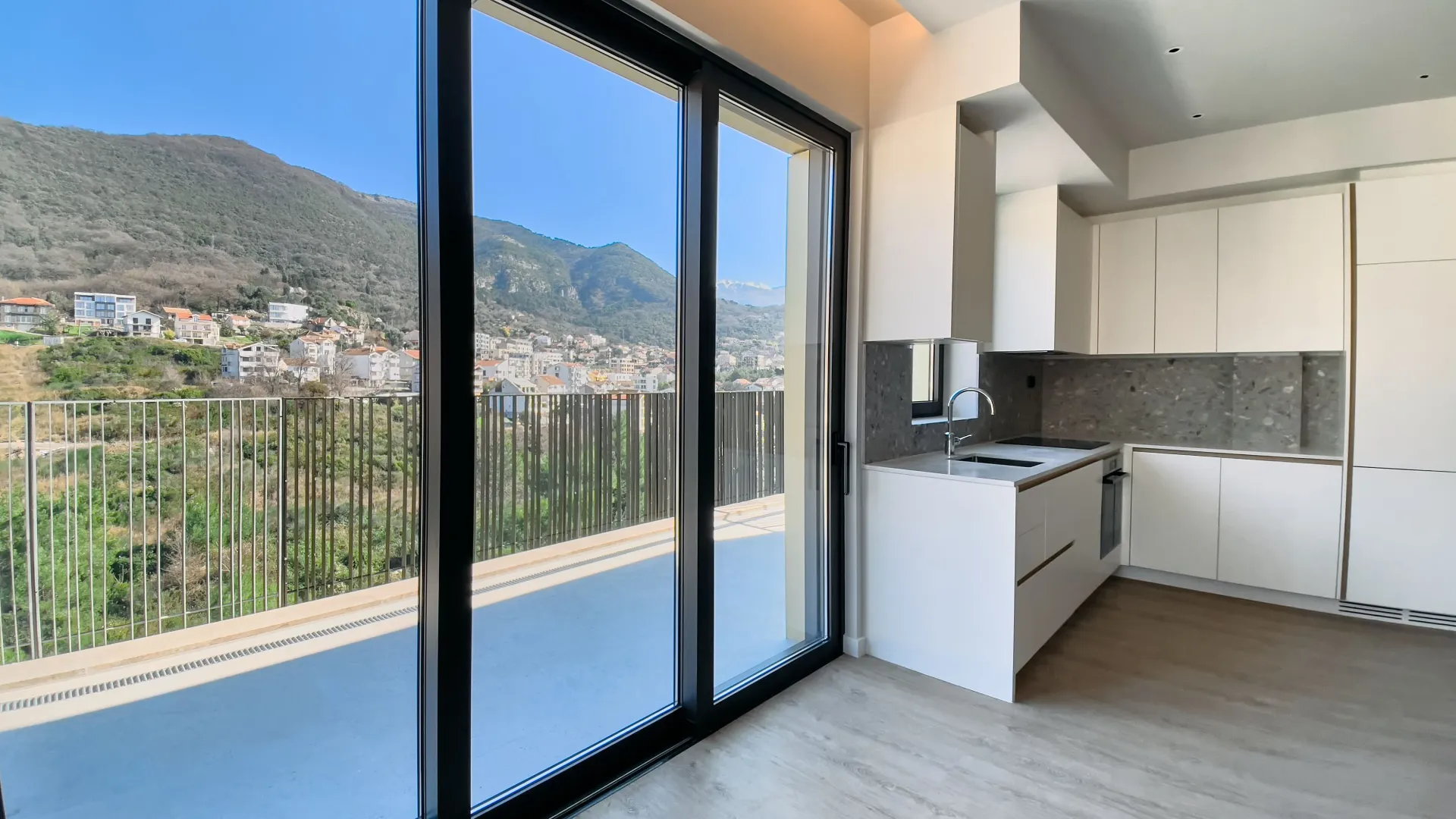 Prodaja, dvosoban stan, 102m², Porto Montenegro, Tivat
