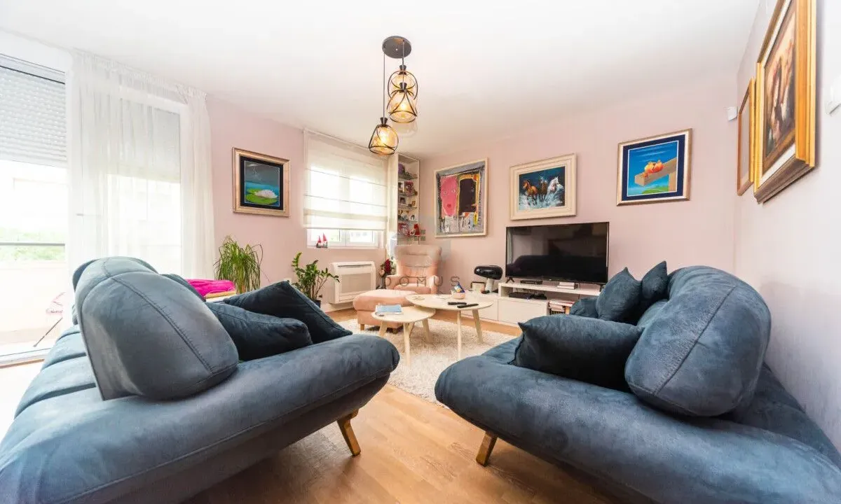 Sale, two bedroom apartment, 75m², Preko Morače, Podgorica