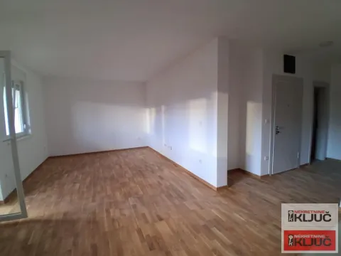 Prodaja, četvorosoban stan, 87m², Veternička rampa, Novi Sad Sve Podlokacije - image 2