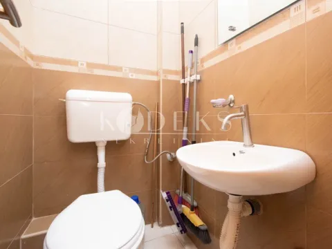 Izdavanje, dvosoban stan, 82m², Zabjelo, Podgorica - image 10