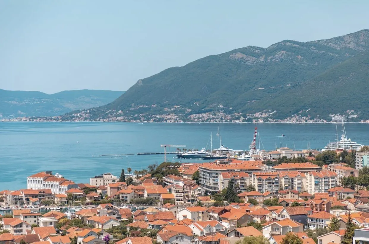 Sale, house, 311m², Tivat, Crna Gora