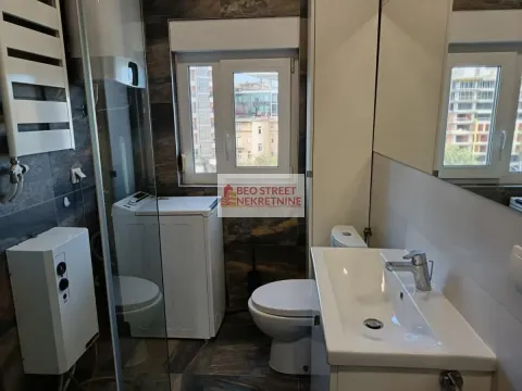 Rent, three bedroom apartment, 87m², Slavija, Vračar Sve Podlokacije - image 10