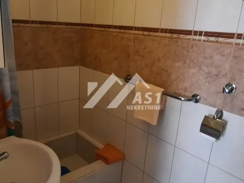 Izdavanje, kuća, 46m², Ledinci, Petrovaradin - image 6