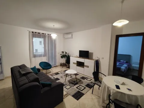 Rent, one bedroom apartment, 58m², Bečići, Budva - image 5