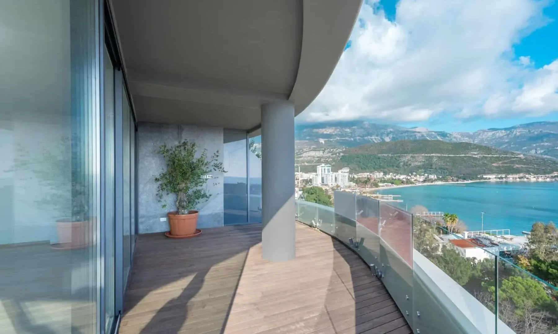 Sale, three bedroom apartment, 270m², Budva, Crna Gora