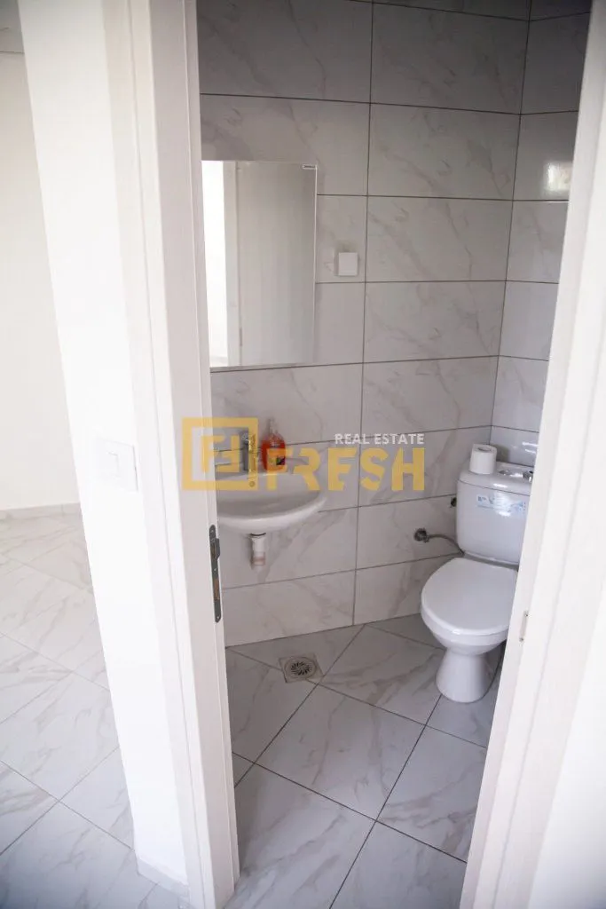 Rent, office space, 84m², Stari Aerodrom, Podgorica