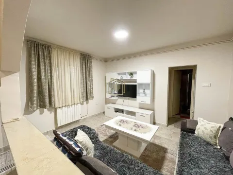Izdavanje, dvosoban stan, 80m², Zelenika, Podgorica - image 3