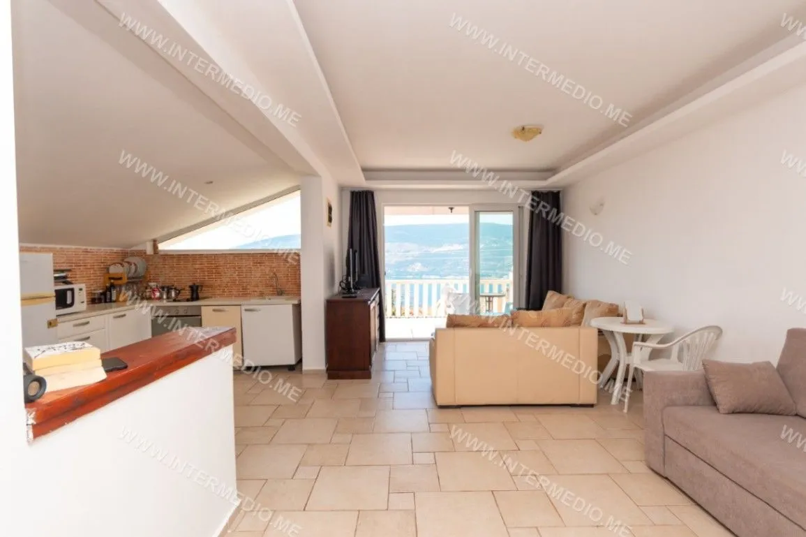 Prodaja, jednosoban stan, 67m², Topla, Herceg Novi