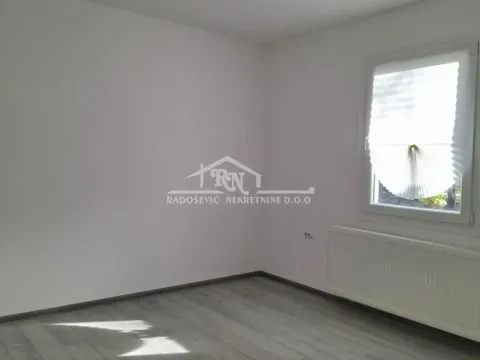 Sale, house, 109m², Borča 1, Borča Sve Podlokacije - image 18