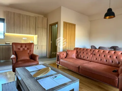 Rent, two bedroom apartment, 76m², Dalmatinska ulica, Podgorica - image 2