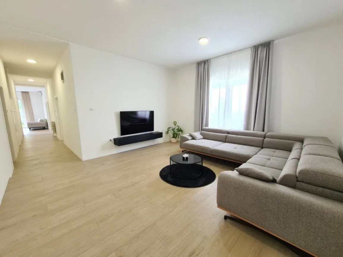 Prodaja, stan, 220m², Dedinje Beli Dvor, Dedinje Sve Podlokacije