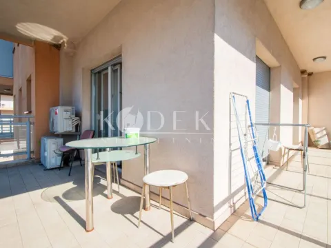 Rent, two bedroom apartment, 63m², City Kvart, Podgorica - image 11