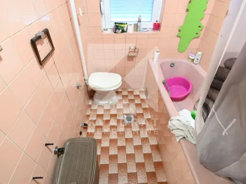 Sale, house, 276m², Masline, Podgorica - image 11