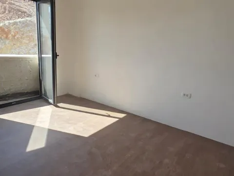 Sale, two bedroom apartment, 55m², Dubovica, Budva - image 2