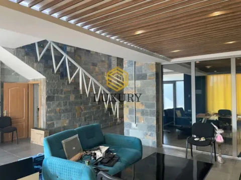 Izdavanje, poslovni prostor, 180m², Kod Big Fashion-a, Podgorica - image 10