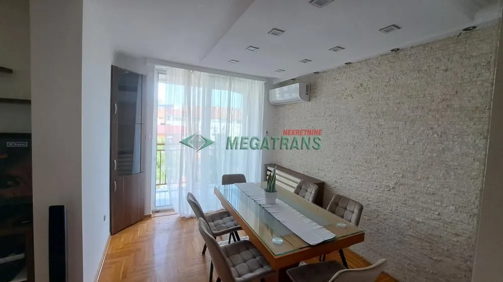 Izdavanje, četvorosoban stan, 103m², Grbavica, Novi Sad Sve Podlokacije
