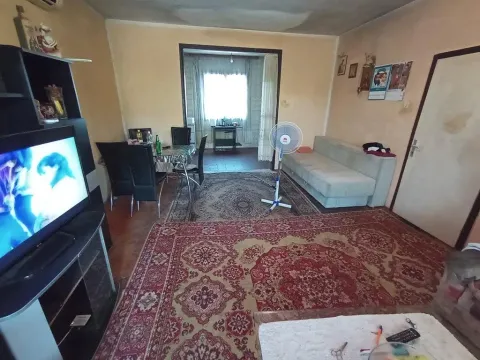 Sale, house, 300m², Tološi, Podgorica - image 8