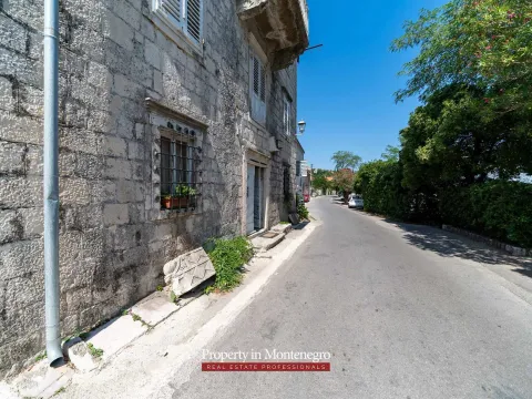 Prodaja, kuća, 321m², Prčanj, Kotor - image 15