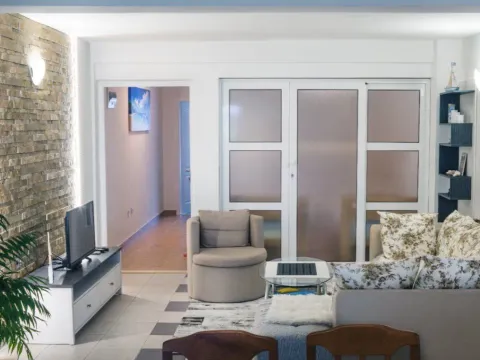 Izdavanje, dvosoban stan, 60m², Gomila, Herceg Novi - image 4