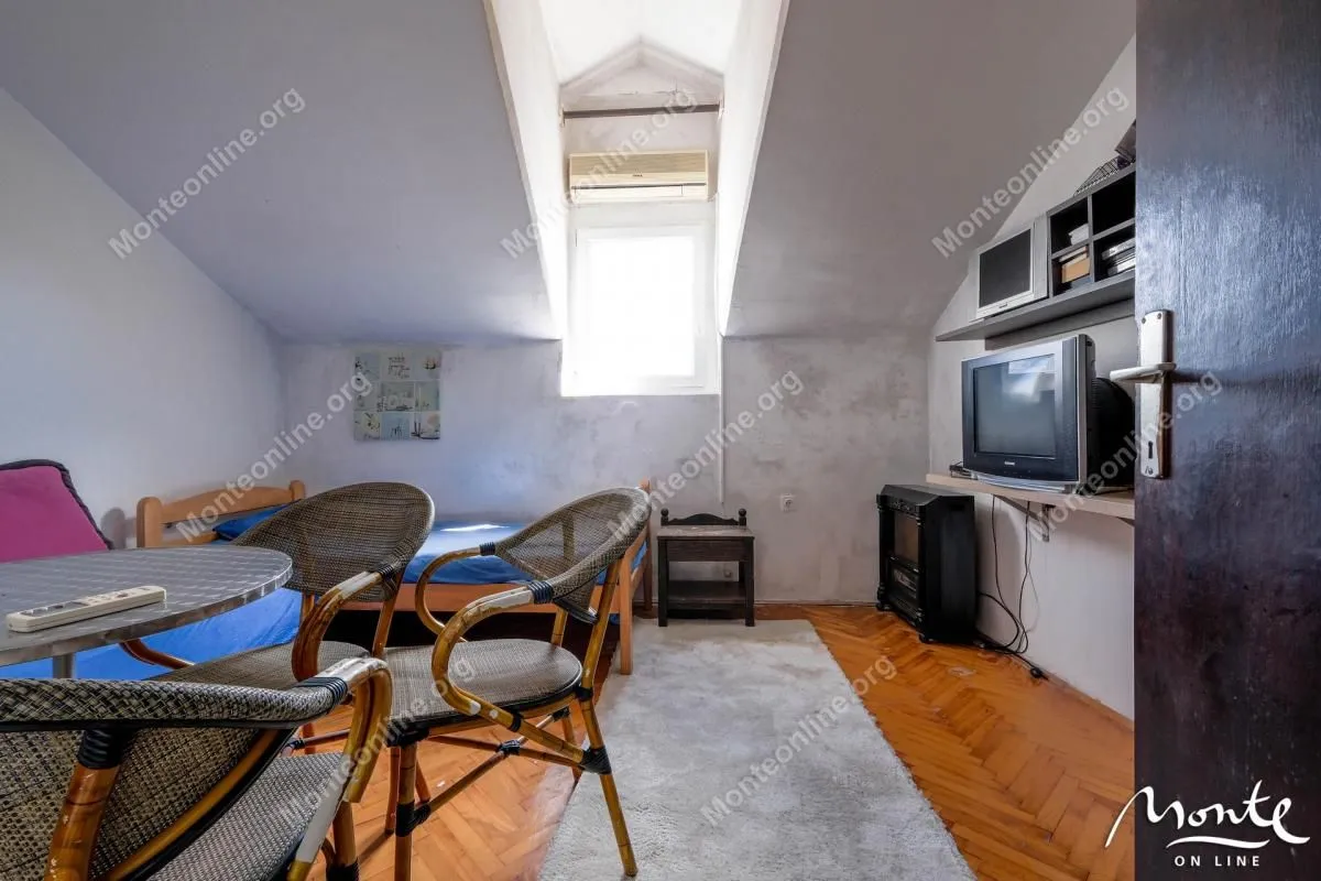 Sale, house, 91m², Stari Grad, Budva