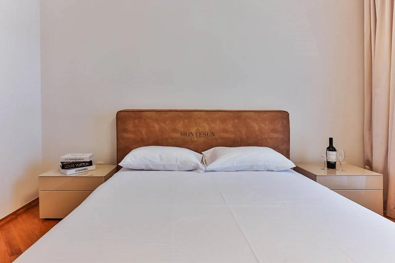 Rent, three bedroom apartment, 140m², Centar, Budva