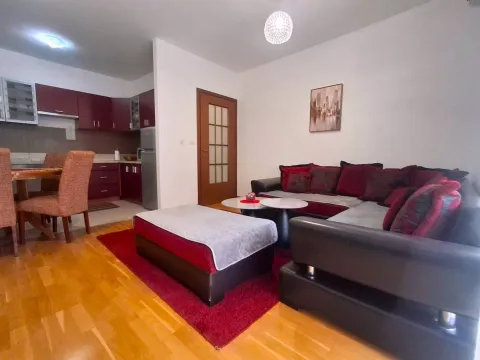 Rent, two bedroom apartment, 74m², City Kvart, Podgorica - image 3