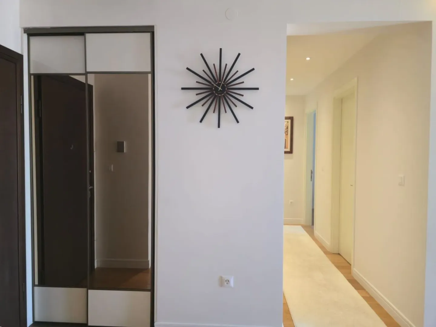 Izdavanje, dvosoban stan, 79m², Kruševac, Podgorica