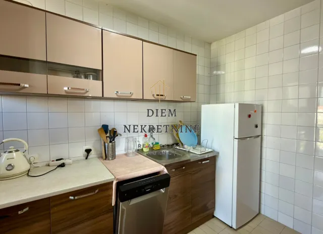 Rent, two bedroom apartment, 85m², Centar, Bar