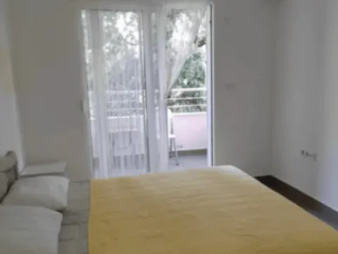 Rent, two bedroom apartment, 58m², Bečići, Budva - image 8